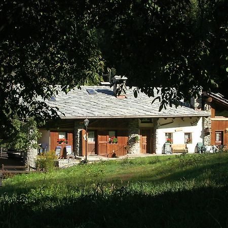 Les Chevreuils Bed & Breakfast Introd Exterior photo